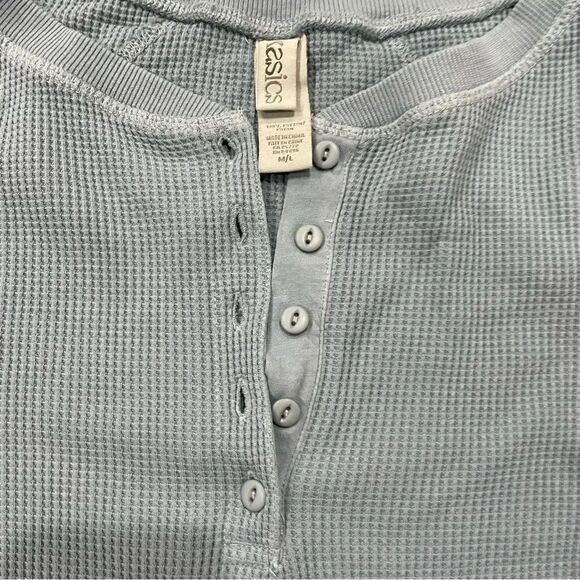 Kasics the  waffle henley size medium large - Picture 8 of 10